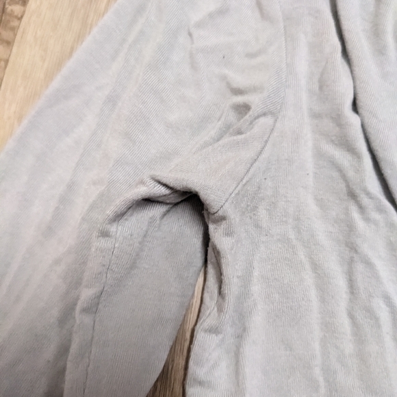 CAbi Gray Long Sleeve Blouse size small - Picture 6 of 8